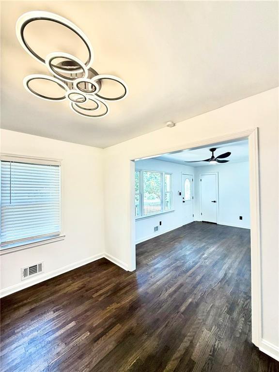 Building Photo - 5854 Magnolia Dr