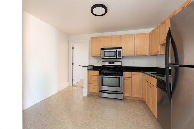 Building Photo - 362 Commonwealth Ave