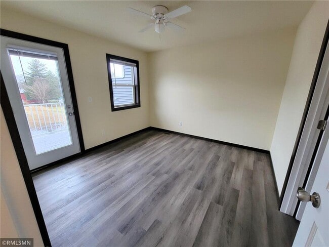 Building Photo - 303 S Wasson Ln