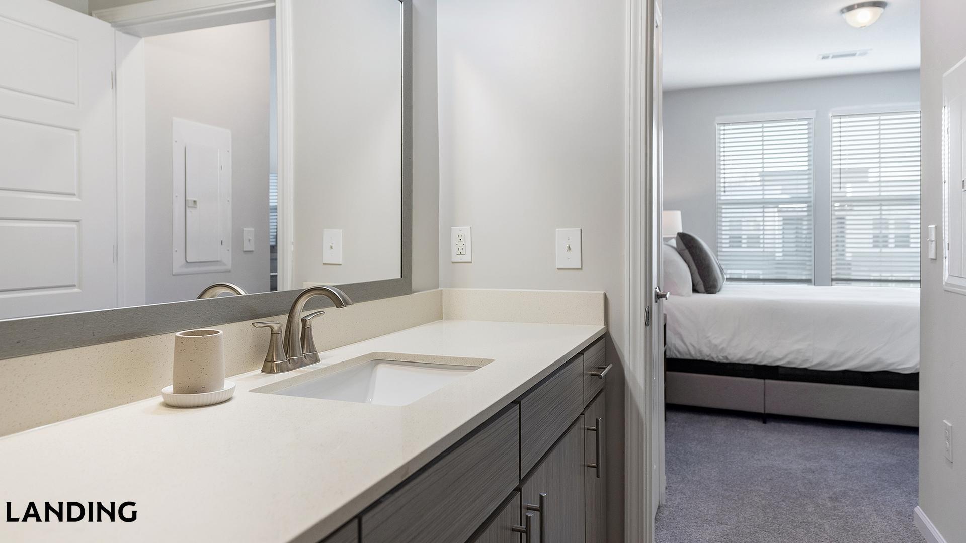 Building Photo - 5340 Periwinkle Hl Ave