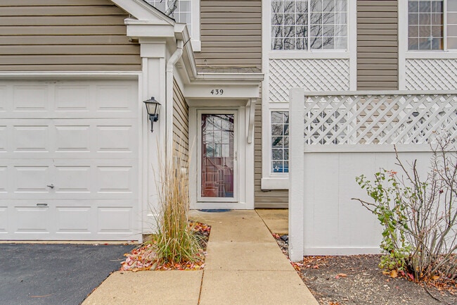 Building Photo - 439 Valley Forge Ct