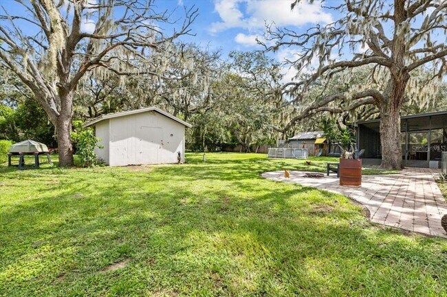 Building Photo - 13920 Hillcrest Dr