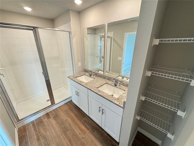 Building Photo - 413 Legacy Lp