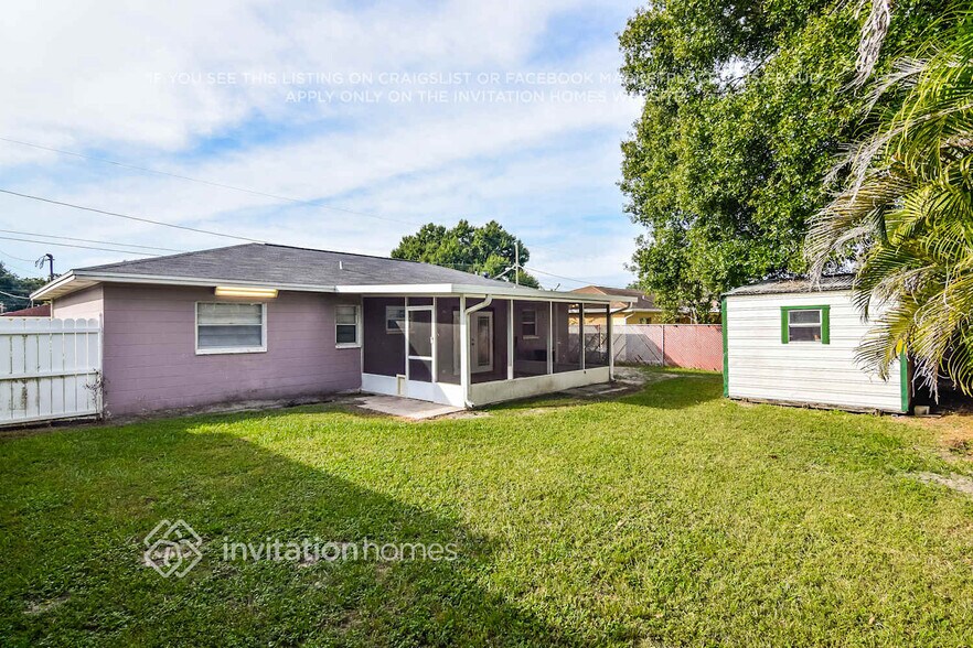 Building Photo - 3221 W Grove St