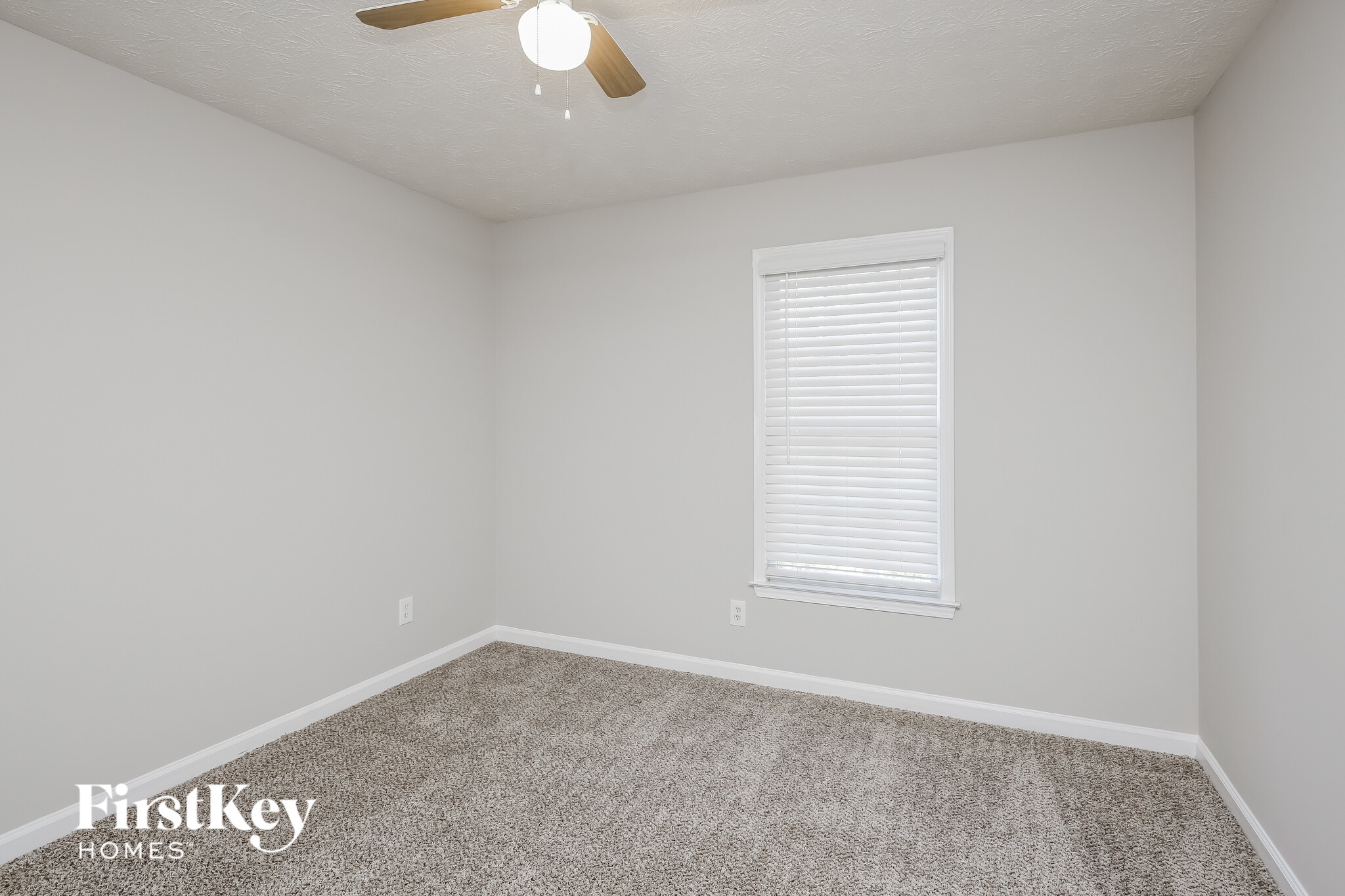 Building Photo - 210 Calusa Lake Ct