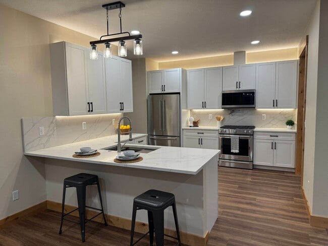 Building Photo - Brand New Private Bella Ridge 4 Bedroom 2.5 Bath Home Near Golf and Lewis & Clark Elementary School