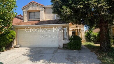 Building Photo - 227 Rolfe Dr