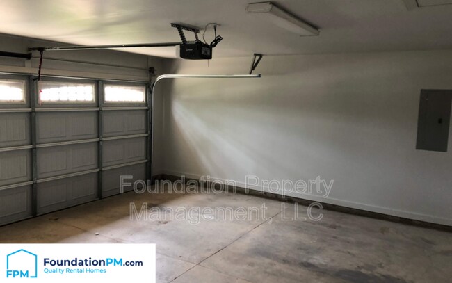 Building Photo - 3820 Farm Gate Cove