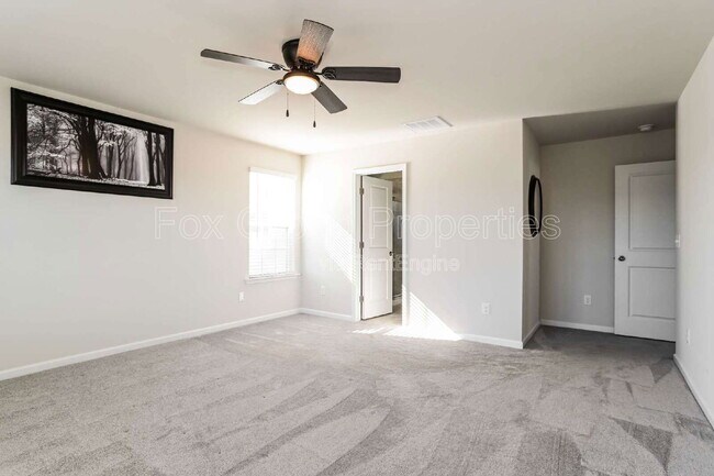 Building Photo - 6295 Fairfax Ct