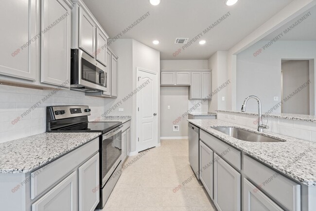 Building Photo - 748 Gingham Trl