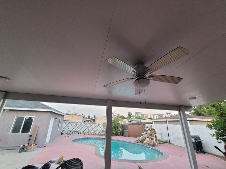 Building Photo - 10854 Marklein Ave