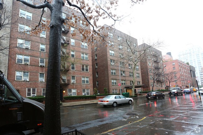 330 E 74th St - 330 East 74th Street