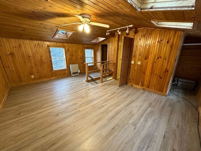 Building Photo - 45 Bow St