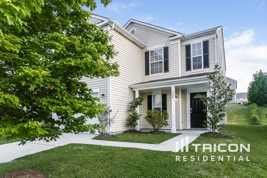 Primary Photo - 908 Littleton Dr