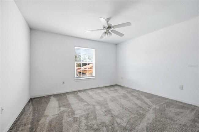 Building Photo - 5447 Vineland Rd