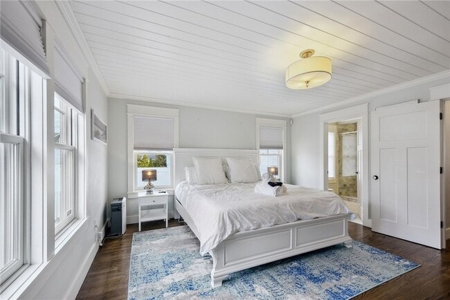 Building Photo - 67 Caswell St