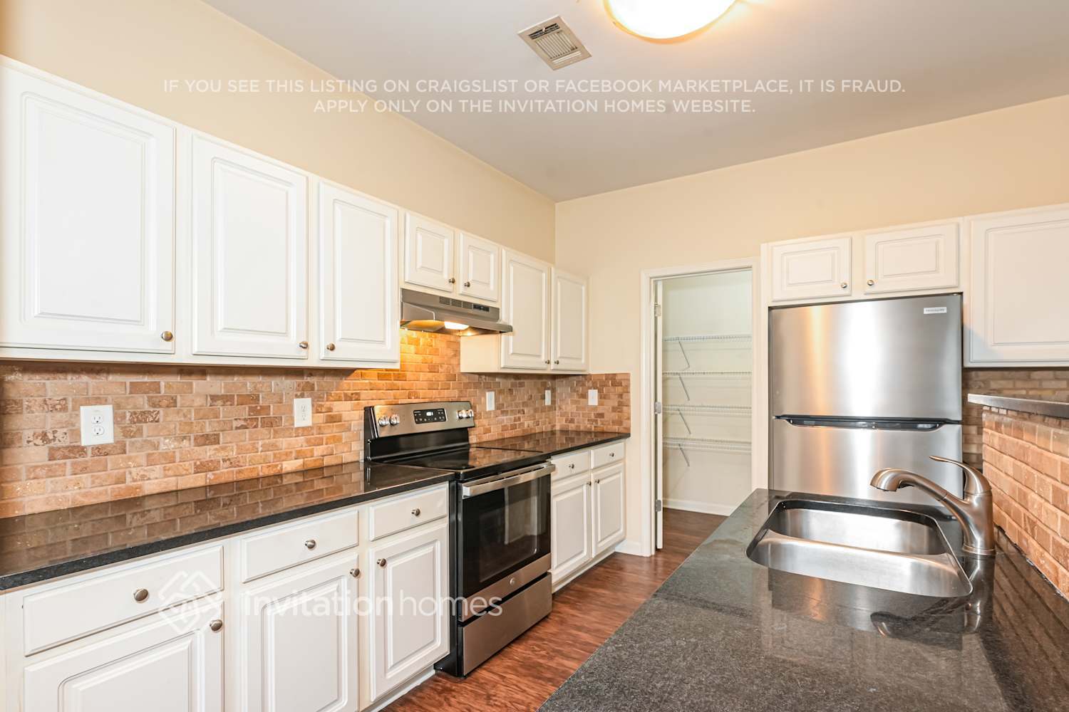 Building Photo - 4172 Oak Field Dr