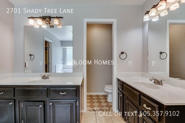 Building Photo - 2701 Shady Tree Ln