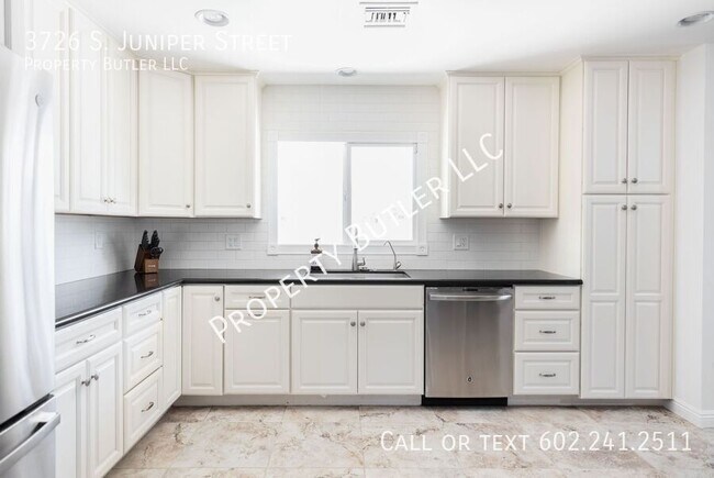 Building Photo - 3726 S Juniper St