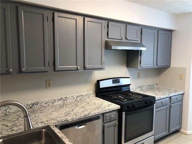 Building Photo - 9456 Cypress Ln