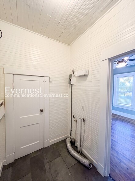 Building Photo - 1489 Faxon Ave