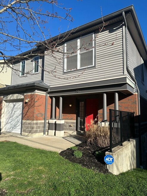 Building Photo - 39 19th St