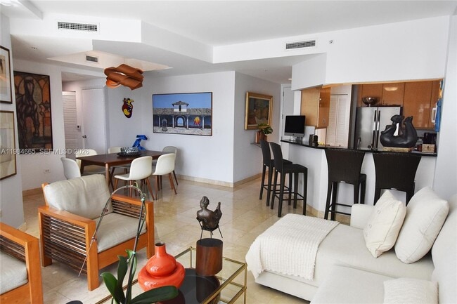 Building Photo - 801 Brickell Key Blvd