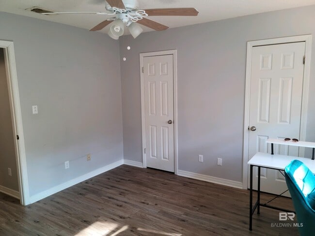 Building Photo - 1000 Dolive Springs Dr