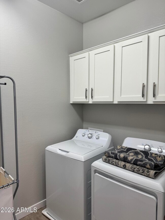 Building Photo - 250 W Queen Creek Rd