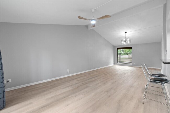 Building Photo - 12214 Braewick Dr