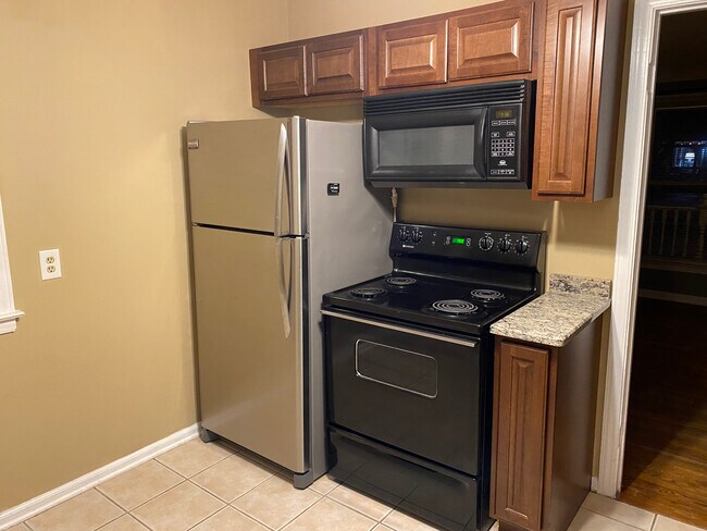 Building Photo - 2326 Barrett Ave