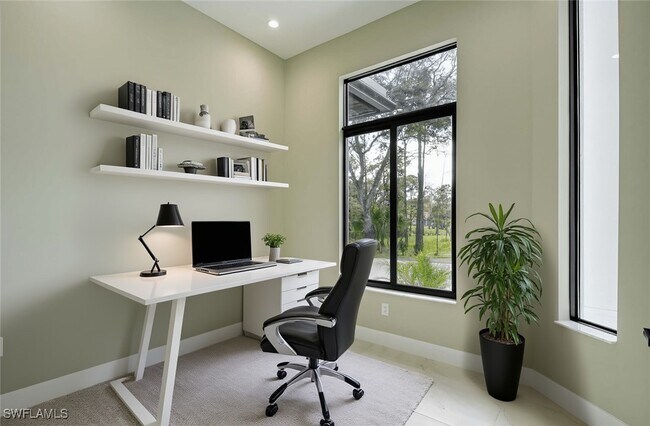 Building Photo - 219 33rd Ave NW