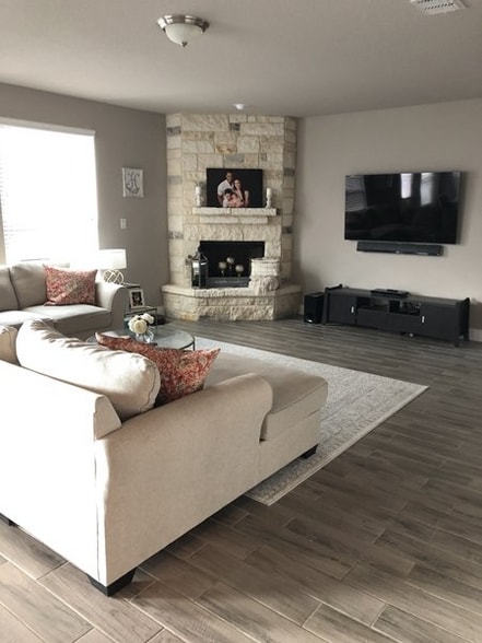 Building Photo - 5703 Freeport Leaf