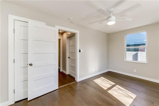 Building Photo - 4702 Bandera Rd