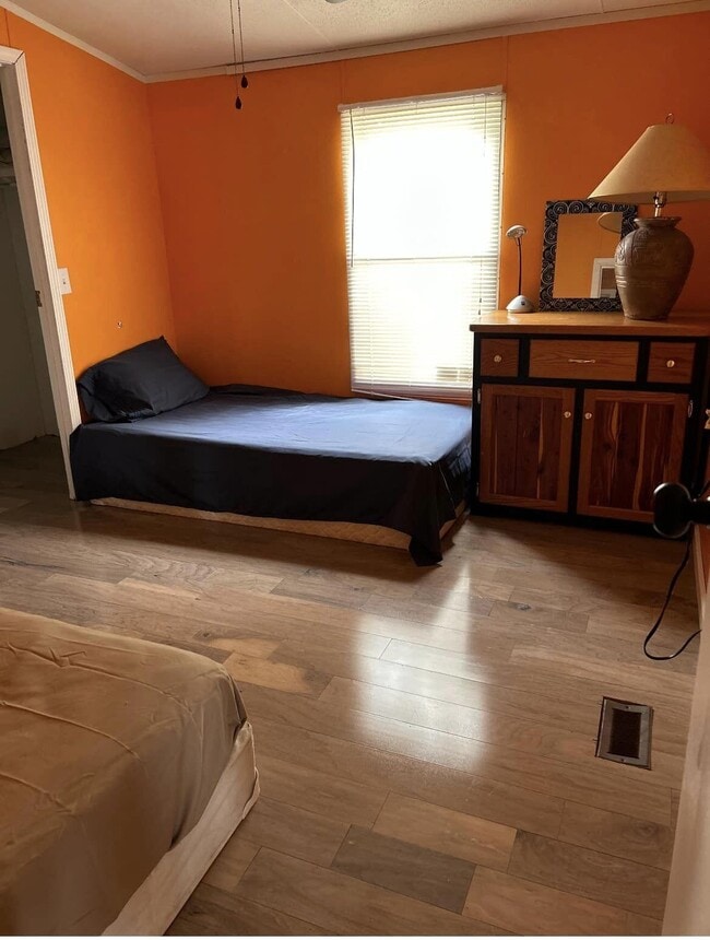 Building Photo - 732 Paradise Island Dr