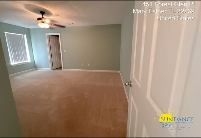 Building Photo - 451 Forest Glen Pl