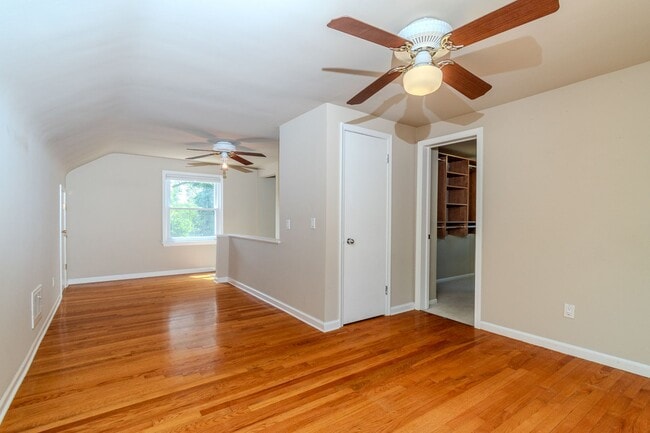 Building Photo - Stunning 4-Bedroom, 2-Bath Home with Modern Upgrades, Finished Basement & 2-Car Garage