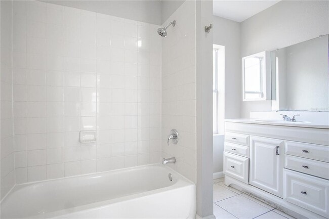 Building Photo - 1205 Ave F