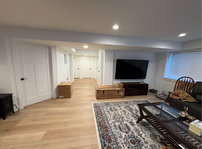 Building Photo - Gorgeous 4 Bed, 3.5 Bath Home | 3,100+ Sq ...