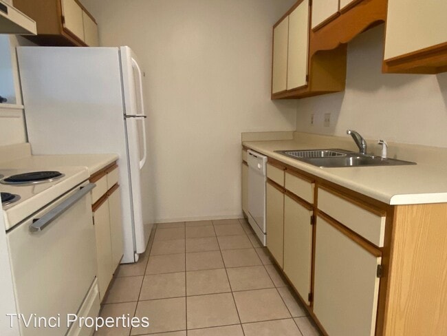 Building Photo - 2 br, 1 bath House - 5627 Hornaday Rd Unit J.
