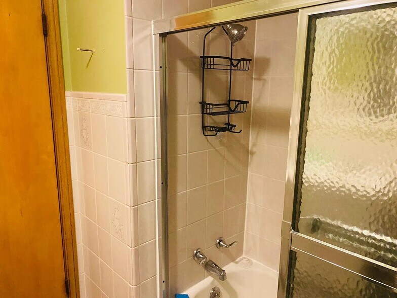 Building Photo - 5530 N Major Ave