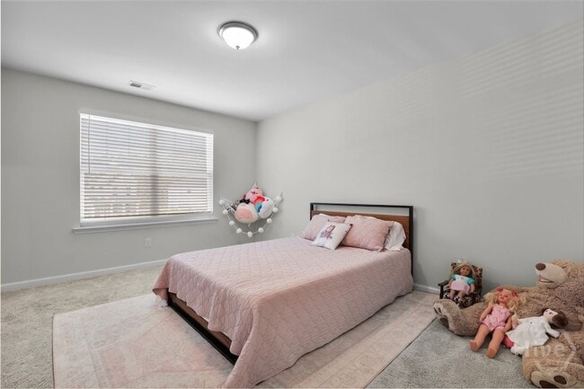 Building Photo - 2980 Kingswood Dr