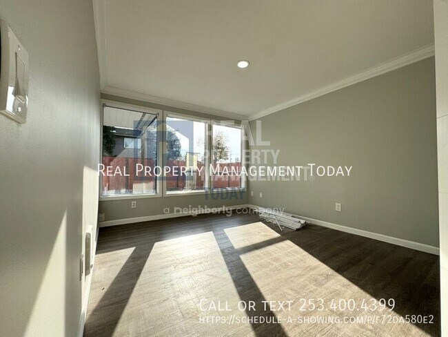 Building Photo - 1111 SW 148th St