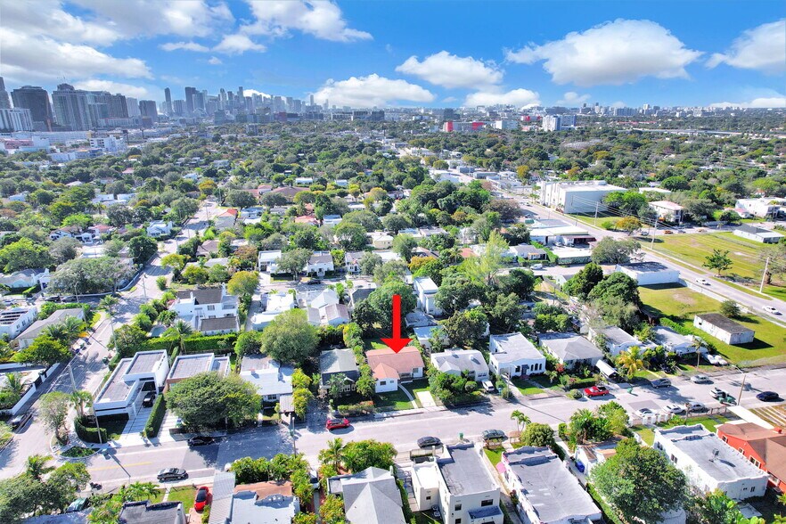 Building Photo - 135 NW 48th Ct