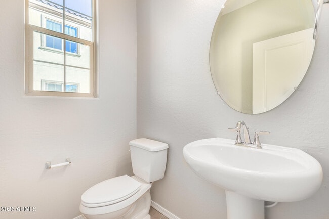 Building Photo - 1677 E Chelsea Ln