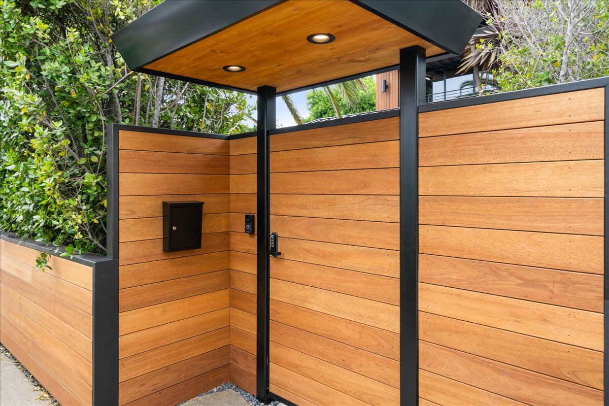 Gated entry to unit - 4027 Moore St