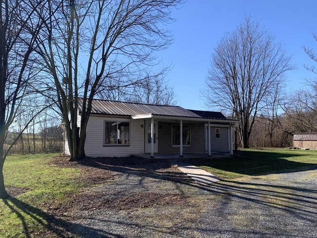 Building Photo - CONTRACT PENDING!! Single family home with...