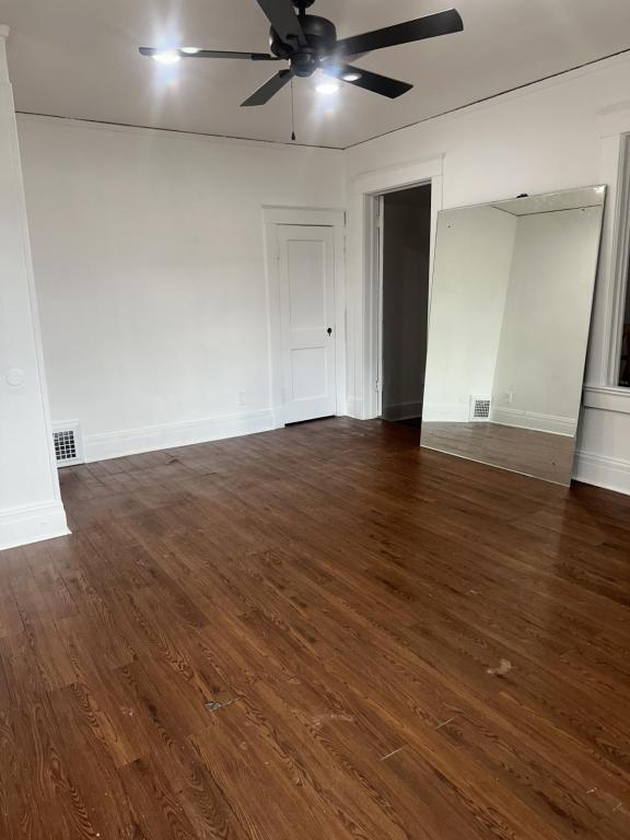 Building Photo - 704 S 26th St