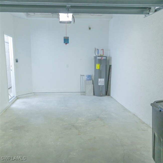 Building Photo - 17368 Ithaca Dr