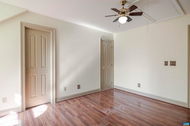 Building Photo - 3125 Beau Mont Farm Rd